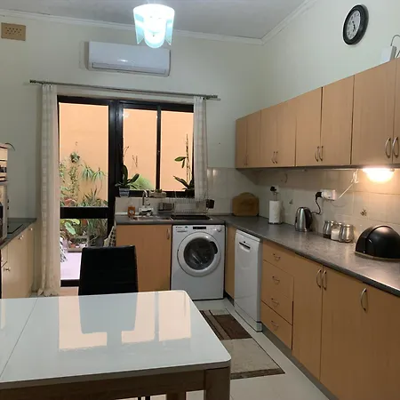 Caris Gem Apartament Birżebbuġa